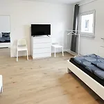 Vaz Haus Walsum Modernes Monteur- & Team-base Wlan, Kueche * Duisburg