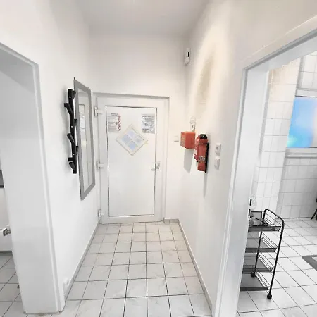 Апартаменты Vaz Apartments Haus Walsum Fuer Monteure, Kueche, Terrasse, Tv, Parkplatz *