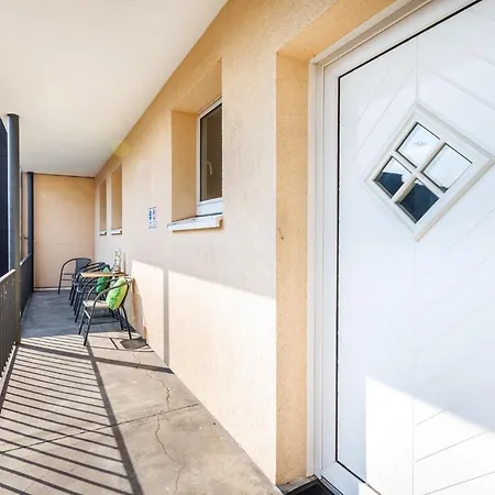 Appartement Vaz Haus Walsum Fuer Monteure, Kueche, Terrasse, Tv, Parkplatz *