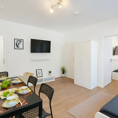 Vaz Haus Walsum Für Monteure, Küche, Terrasse, Tv, Parkplatz * Duisburg