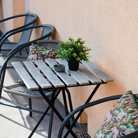 Vaz Haus Walsum Für Monteure, Küche, Terrasse, Tv, Parkplatz Duisburg